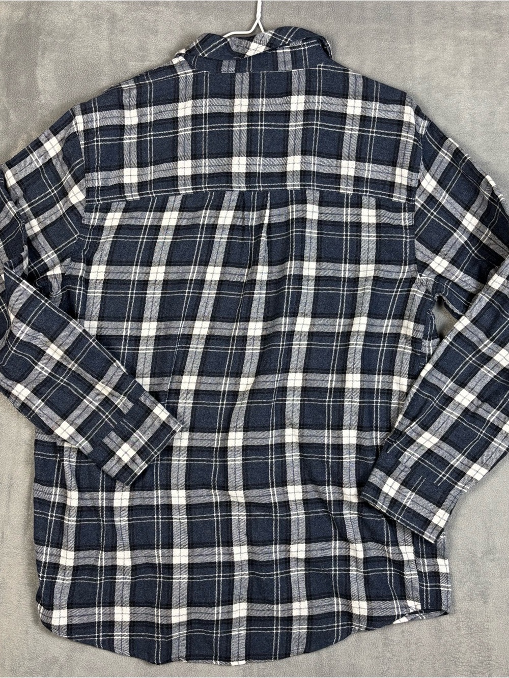 Field & Stream Men's Medium Flannel Shirt Blue White Plaid Long Sleeve Excellent - Picture 7 of 7
